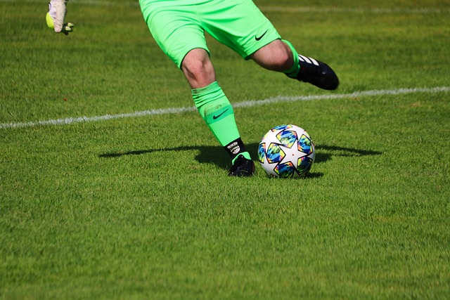 表现略优于 表现略优于